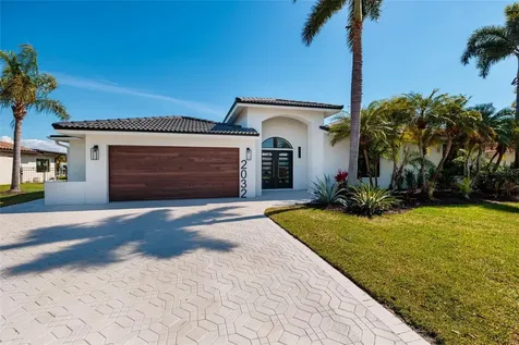 2032 Kansas Avenue NE St Petersburg FL 33703