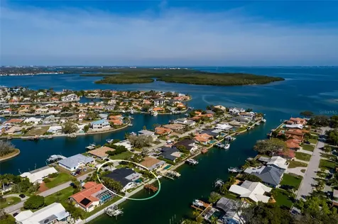 2032 Kansas Avenue NE St Petersburg FL 33703