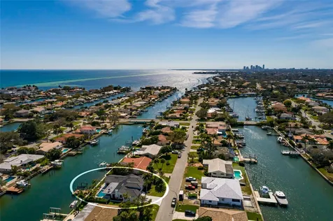 2032 Kansas Avenue NE St Petersburg FL 33703