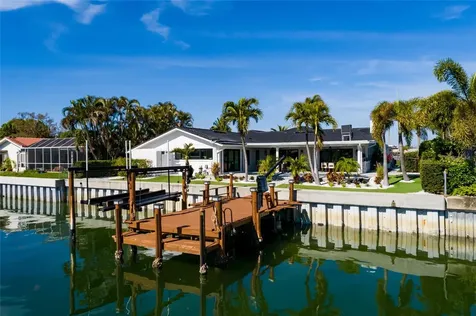 2032 Kansas Avenue NE St Petersburg FL 33703