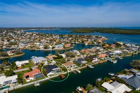2032 Kansas Avenue NE St Petersburg FL 33703