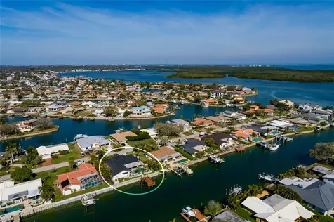 2032 Kansas Avenue NE St Petersburg FL 33703
