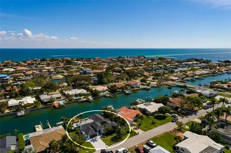 2032 Kansas Avenue NE St Petersburg FL 33703