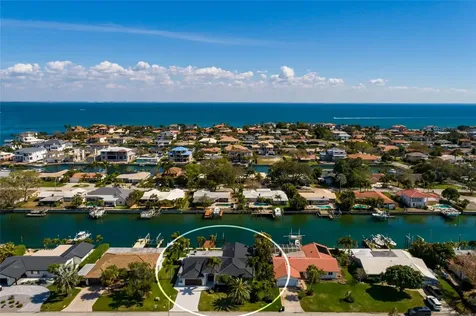 2032 Kansas Avenue NE St Petersburg FL 33703