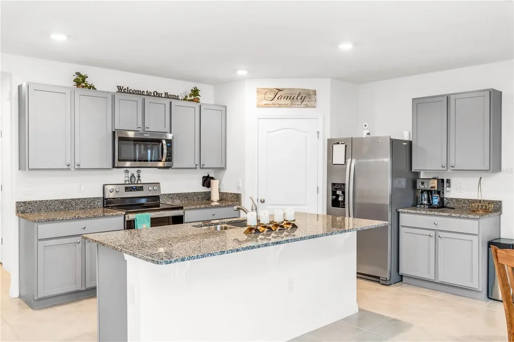 2020 Cary Street Deltona FL 32738