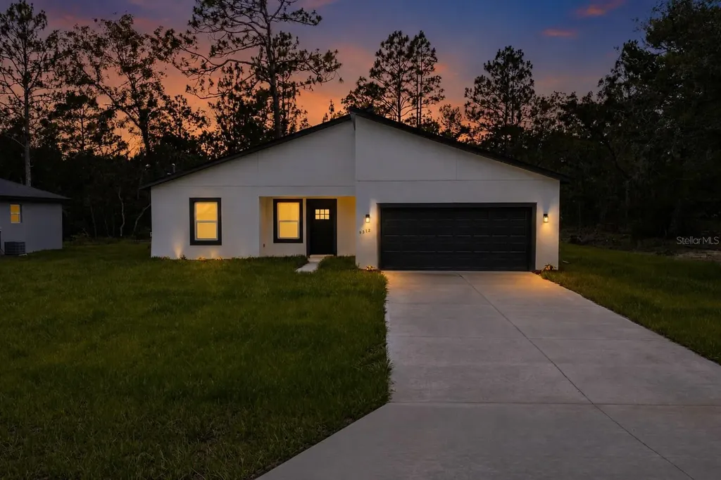 9312 N Akola Way Citrus Springs FL 34434