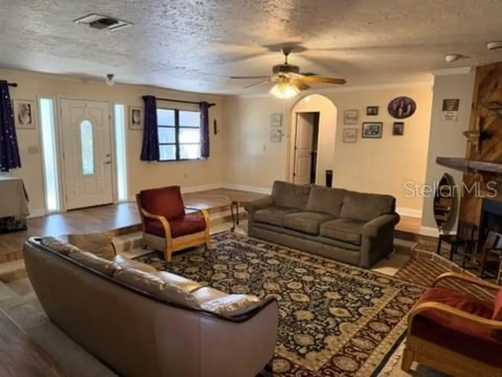 30 Placid Oaks Drive Lake Placid FL 33852