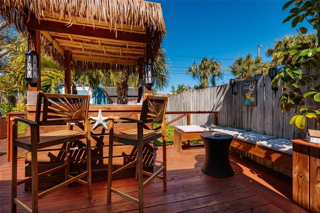 8029 22nd Avenue N St Petersburg FL 33710