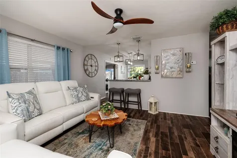 8029 22nd Avenue N St Petersburg FL 33710