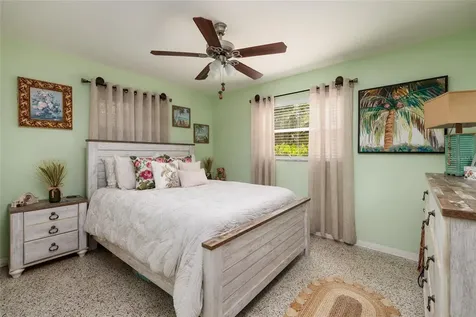8029 22nd Avenue N St Petersburg FL 33710
