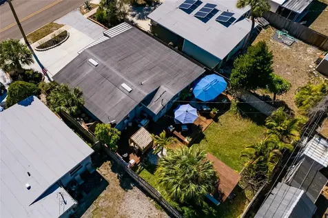 8029 22nd Avenue N St Petersburg FL 33710