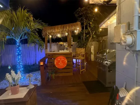 8029 22nd Avenue N St Petersburg FL 33710