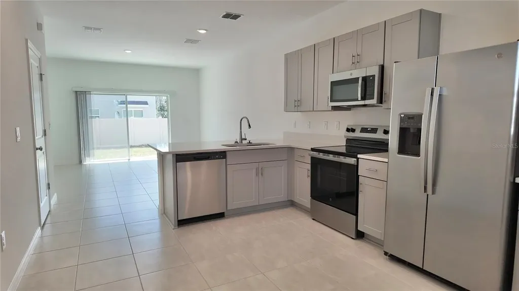 2937 Skyline Loop Kissimmee FL 34758