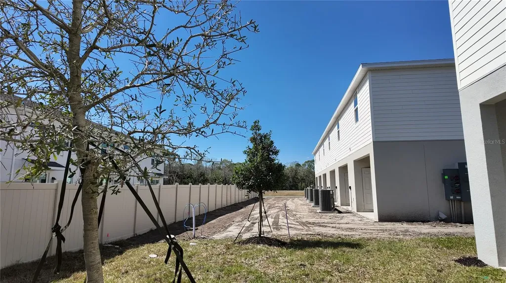 2937 Skyline Loop Kissimmee FL 34758