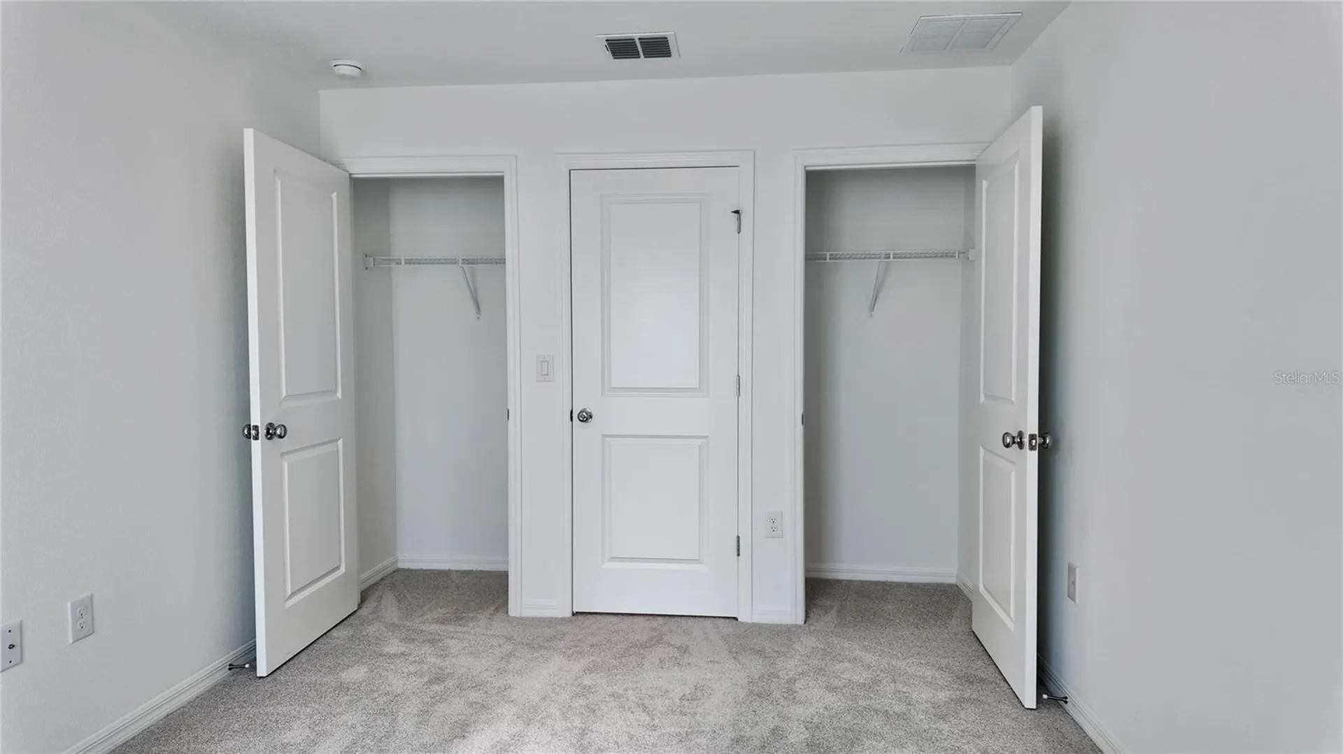 2937 Skyline Loop Kissimmee FL 34758