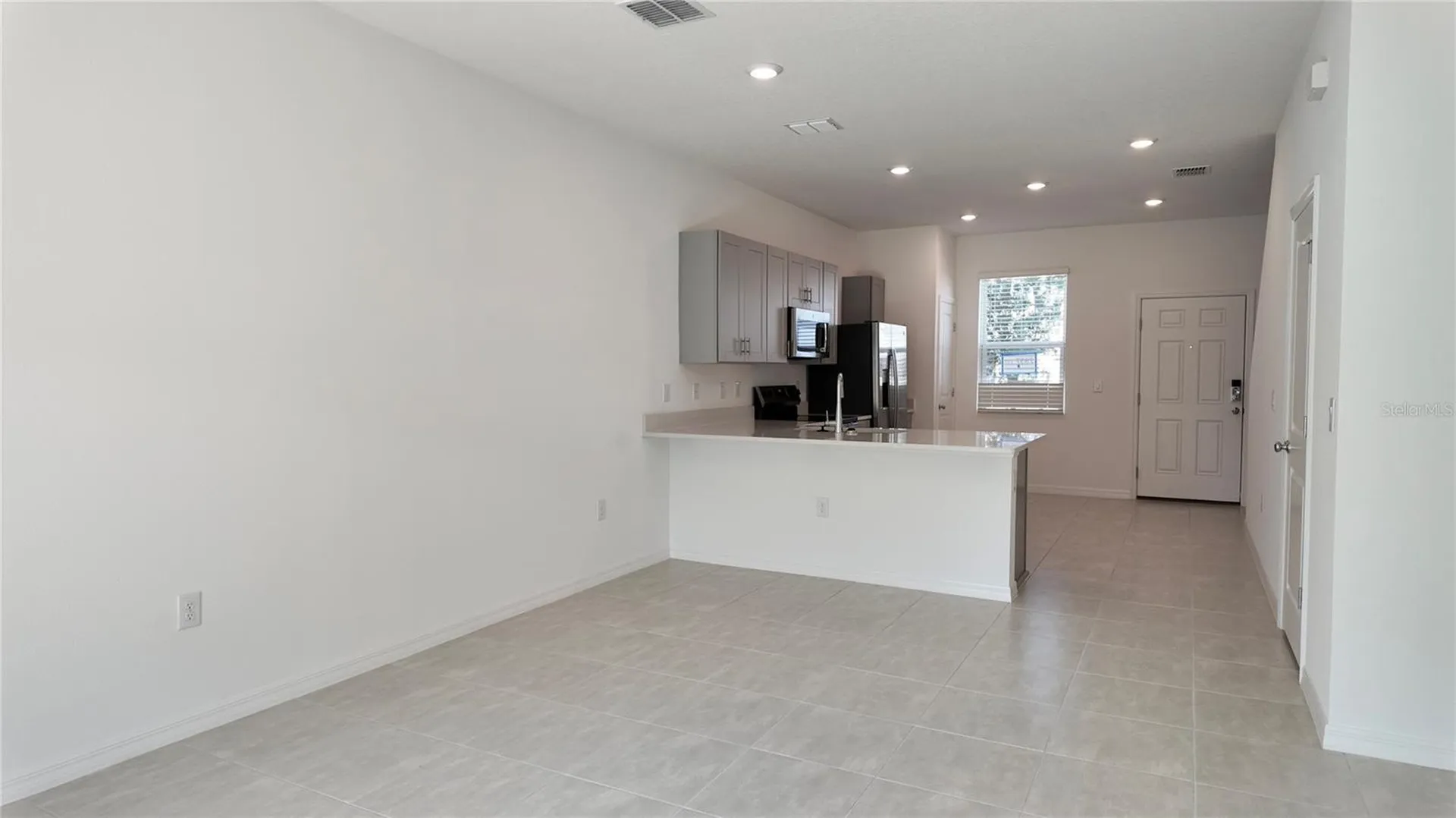2937 Skyline Loop Kissimmee FL 34758