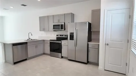2937 Skyline Loop Kissimmee FL 34758