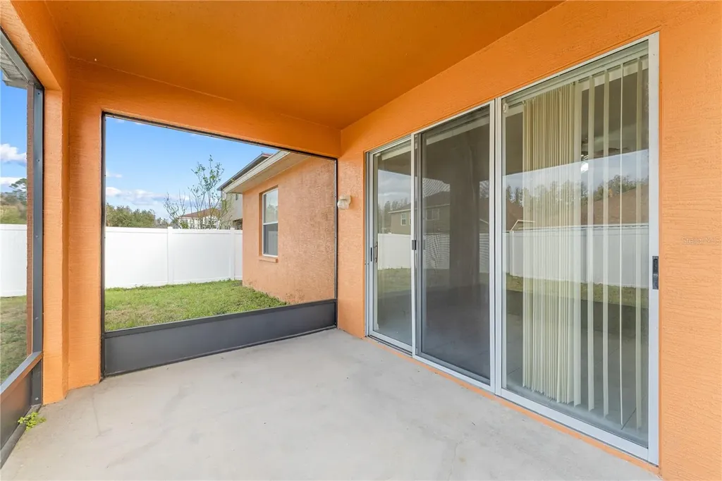 10416 Meadow Spring Drive Tampa FL 33647