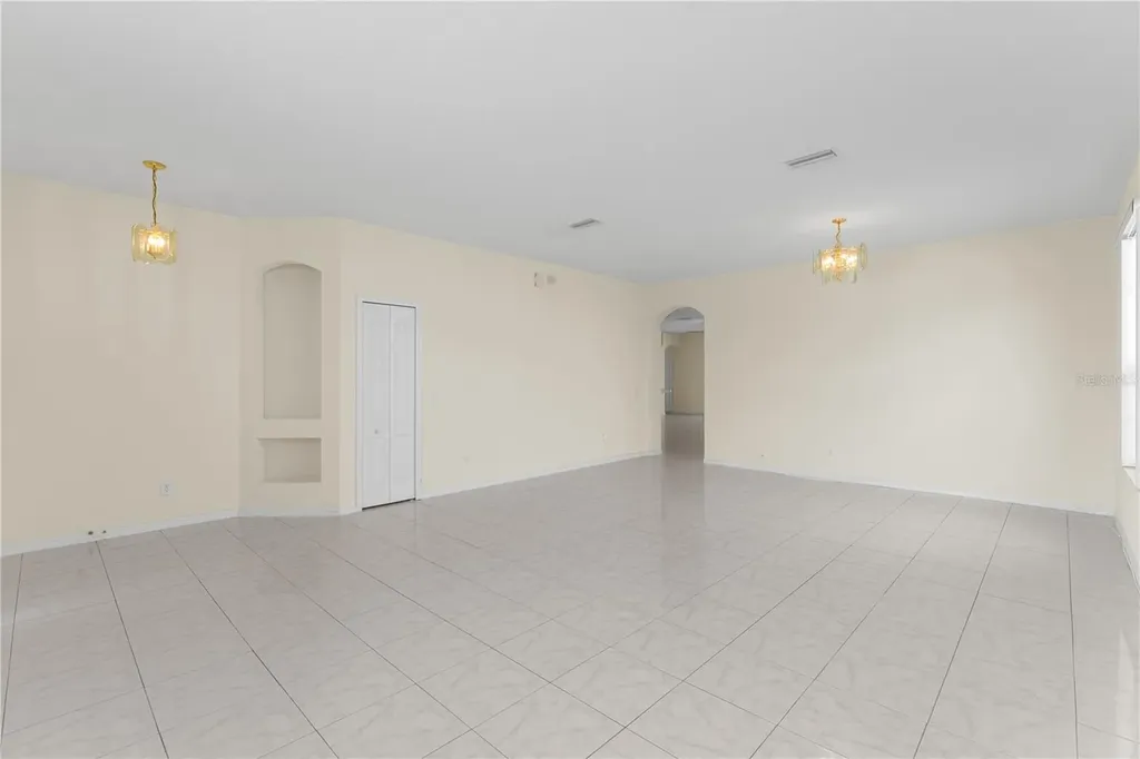 10416 Meadow Spring Drive Tampa FL 33647
