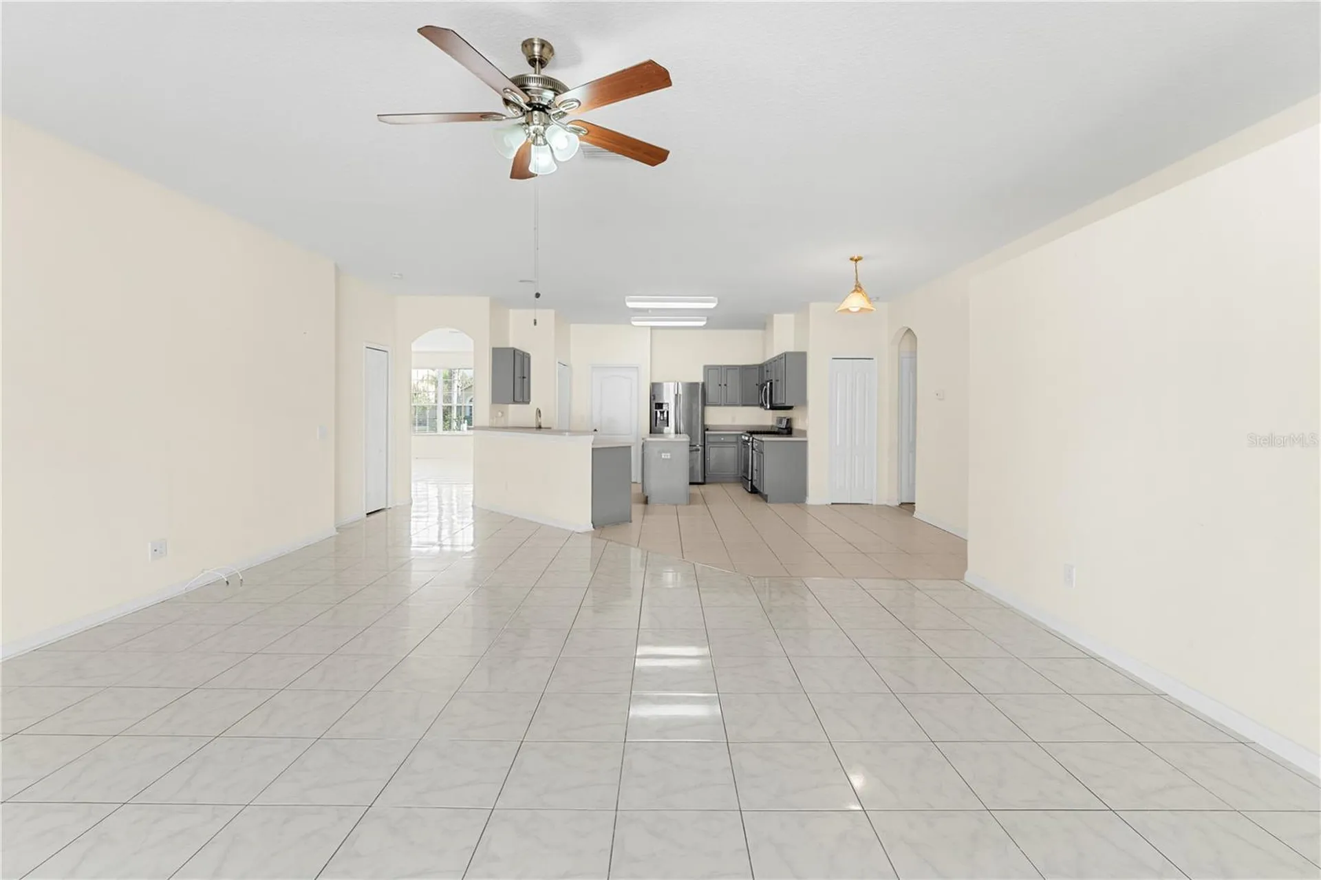 10416 Meadow Spring Drive Tampa FL 33647