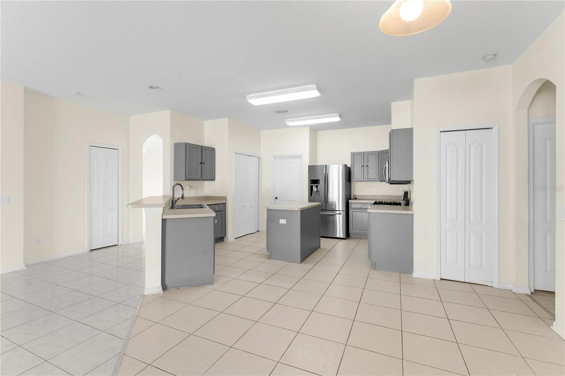 10416 Meadow Spring Drive Tampa FL 33647