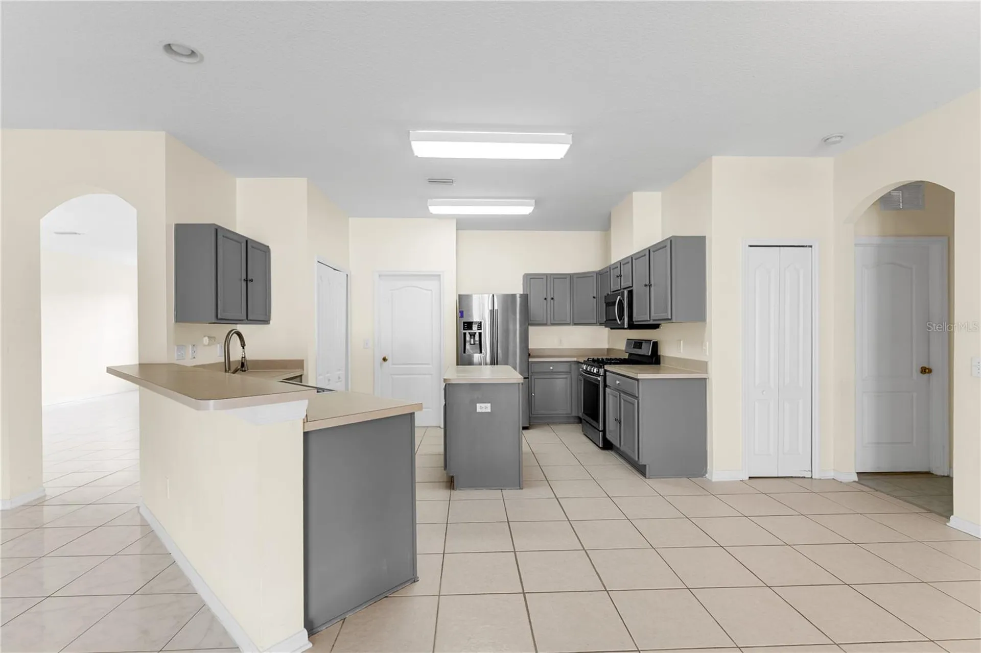 10416 Meadow Spring Drive Tampa FL 33647