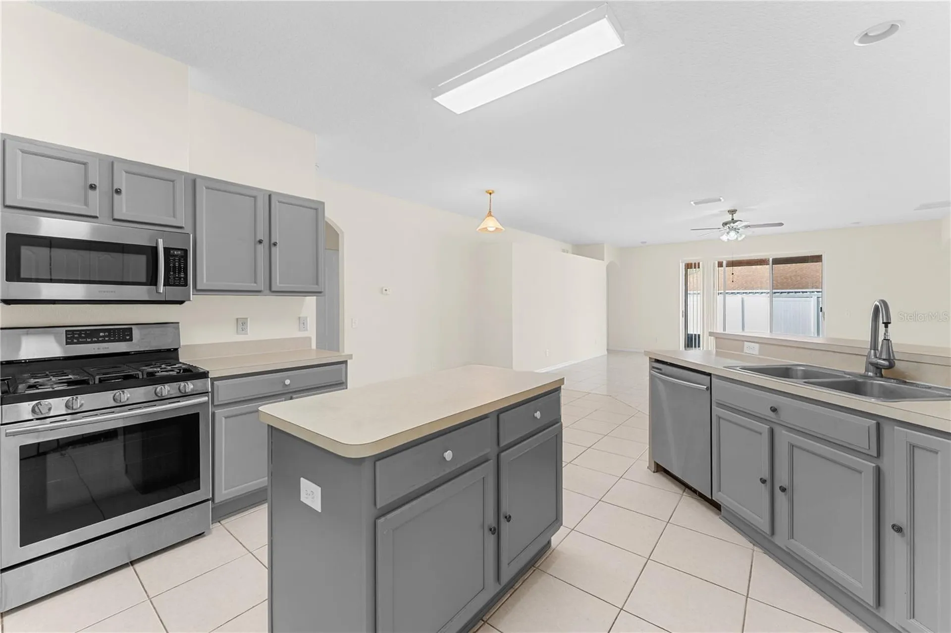 10416 Meadow Spring Drive Tampa FL 33647