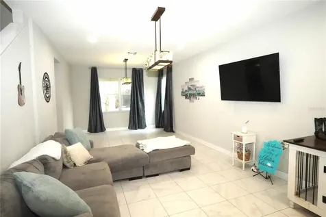 1271 NW Leonardo Circle Port St Lucie FL 34986