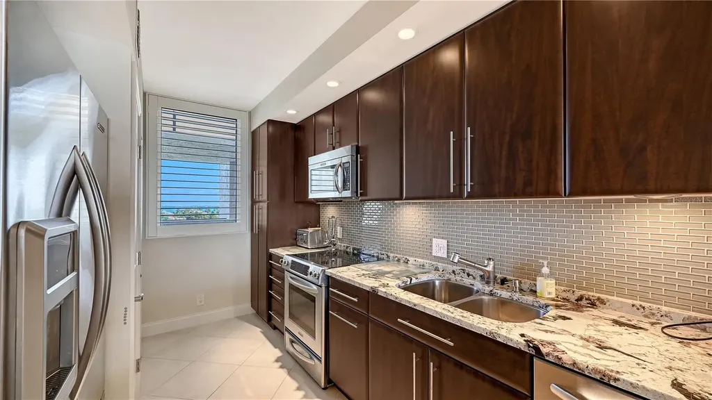 1145 Gulf Of Mexico Drive Longboat Key FL 34228