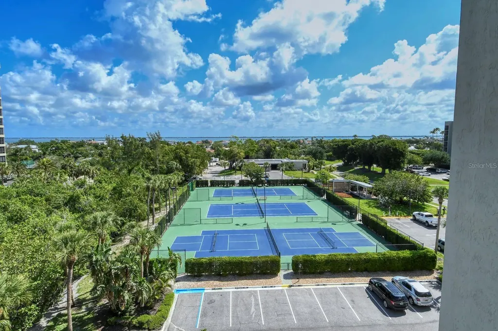 1145 Gulf Of Mexico Drive Longboat Key FL 34228