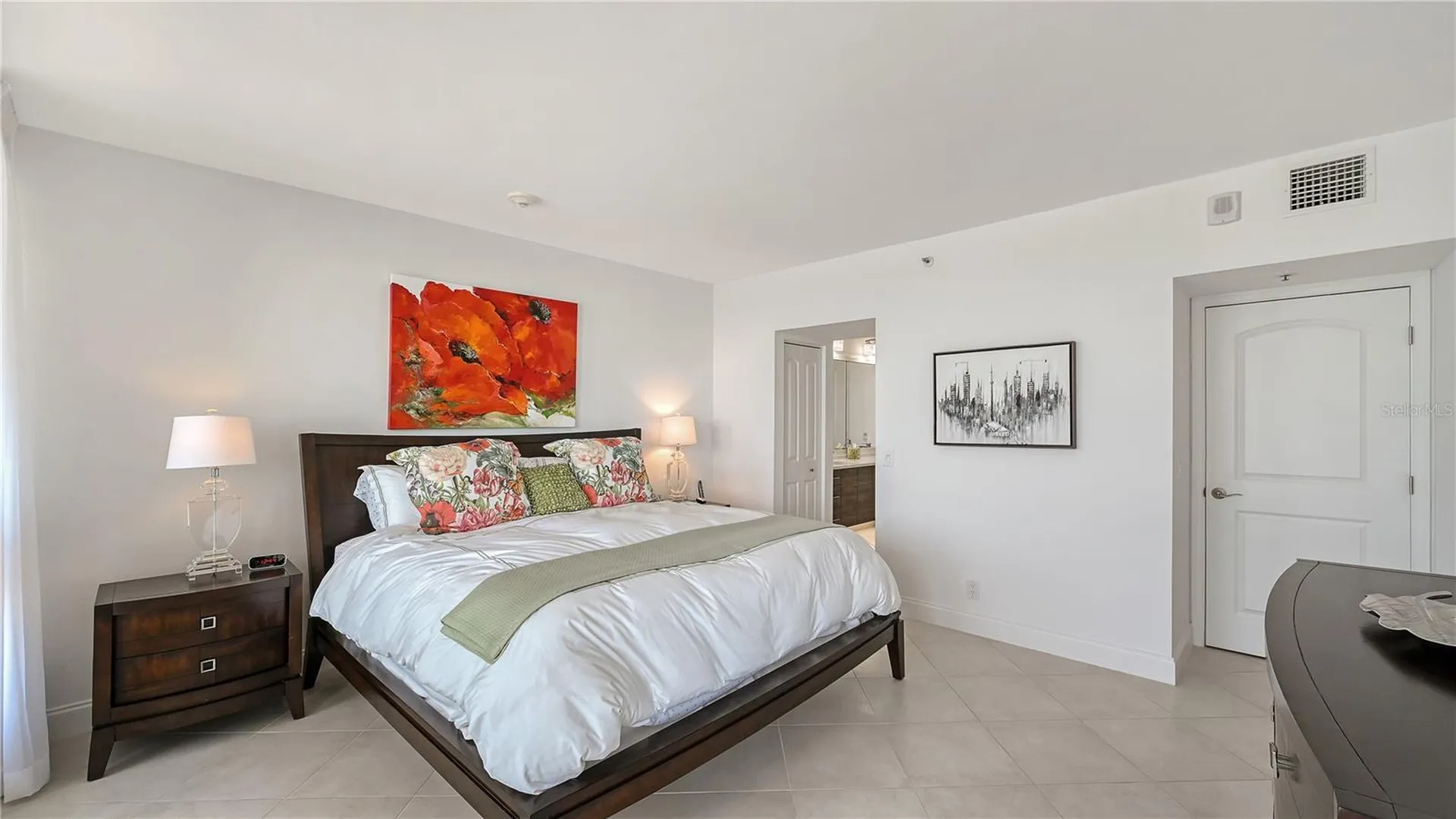 1145 Gulf Of Mexico Drive Longboat Key FL 34228