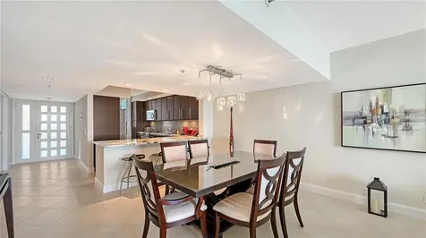 1145 Gulf Of Mexico Drive Longboat Key FL 34228