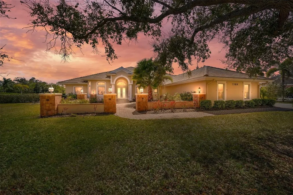 7389 S Serenoa Drive Sarasota FL 34241