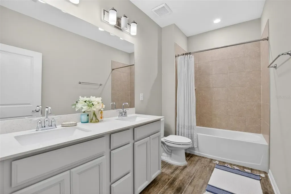 10824 Whitland Grove Drive Riverview FL 33578