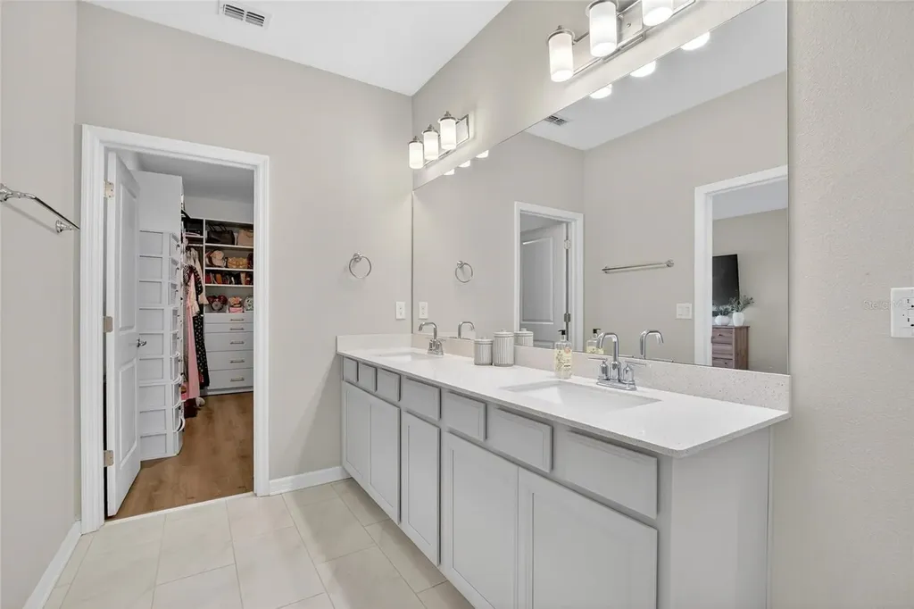 10824 Whitland Grove Drive Riverview FL 33578