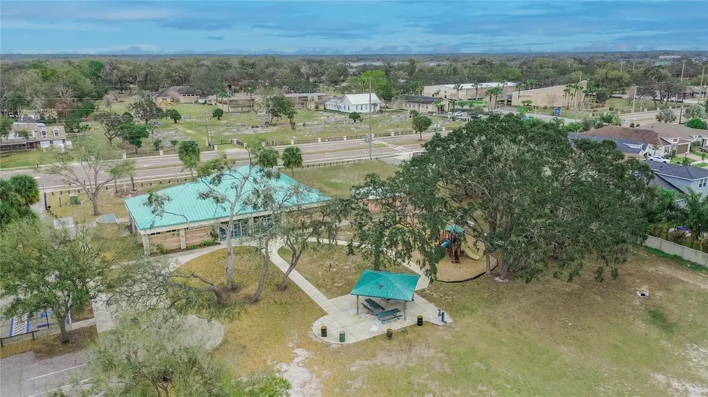 10824 Whitland Grove Drive Riverview FL 33578