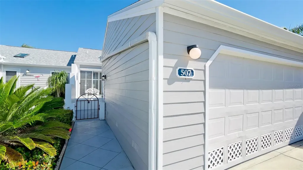 507 Sanderling Circle Bradenton FL 34209
