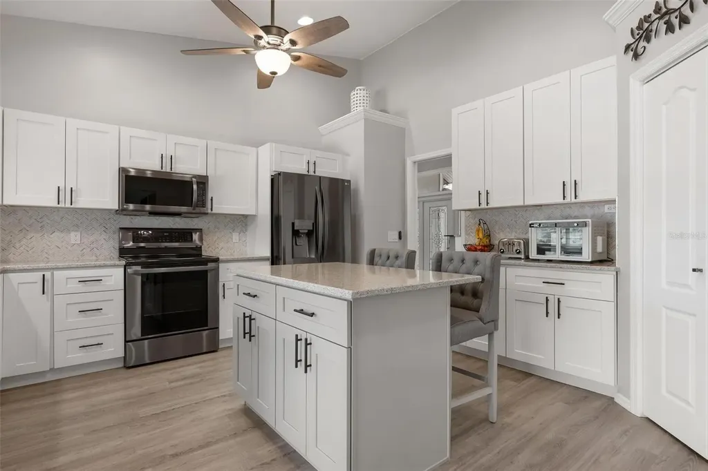 5009 Southern Pine Circle Venice FL 34293