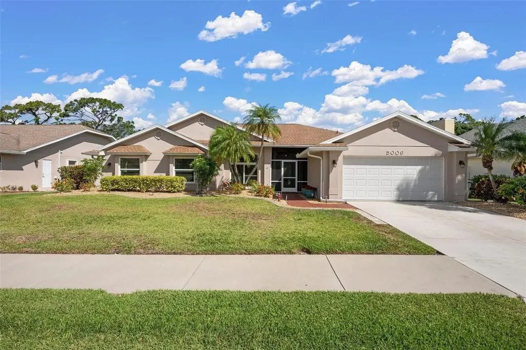 5009 Southern Pine Circle Venice FL 34293