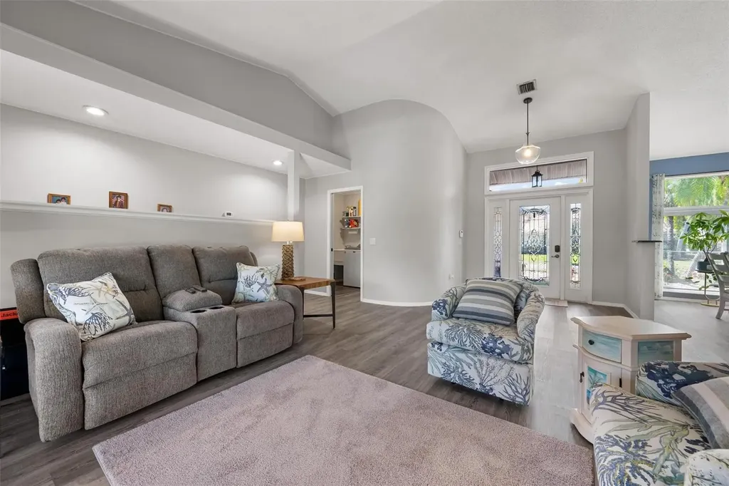 5009 Southern Pine Circle Venice FL 34293