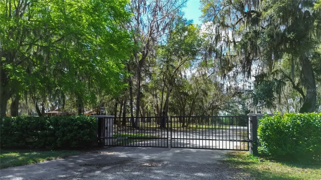 3245 NW 137th Place Reddick FL 32686