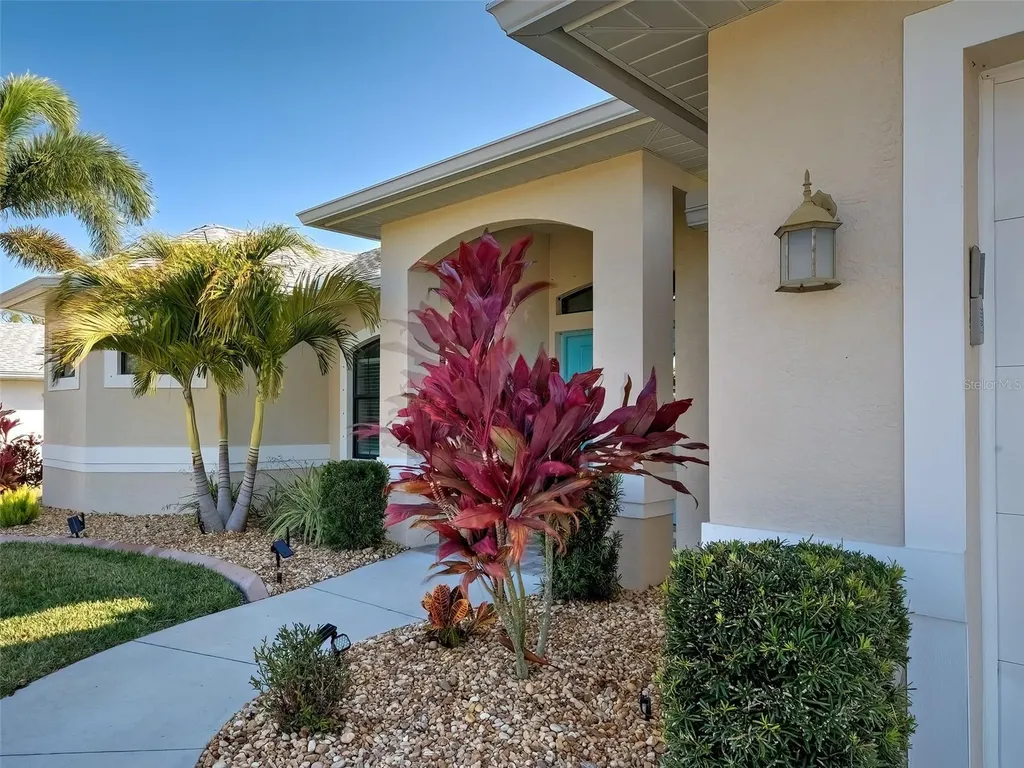 138 Long Meadow Lane Rotonda West FL 33947