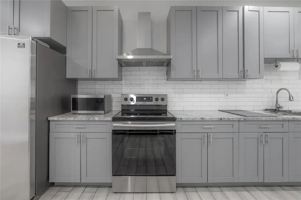 2341 W Chestnut Street Tampa FL 33607