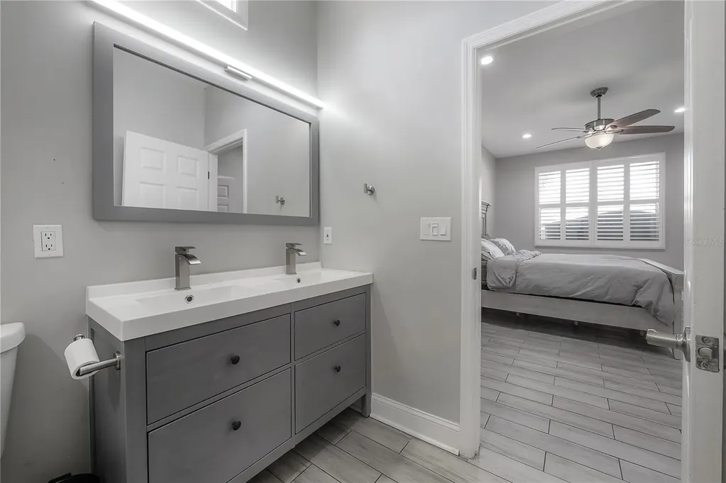 2341 W Chestnut Street Tampa FL 33607