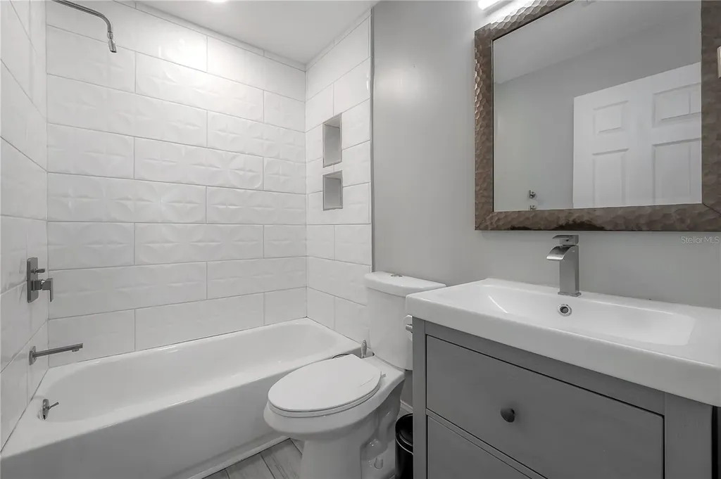 2341 W Chestnut Street Tampa FL 33607