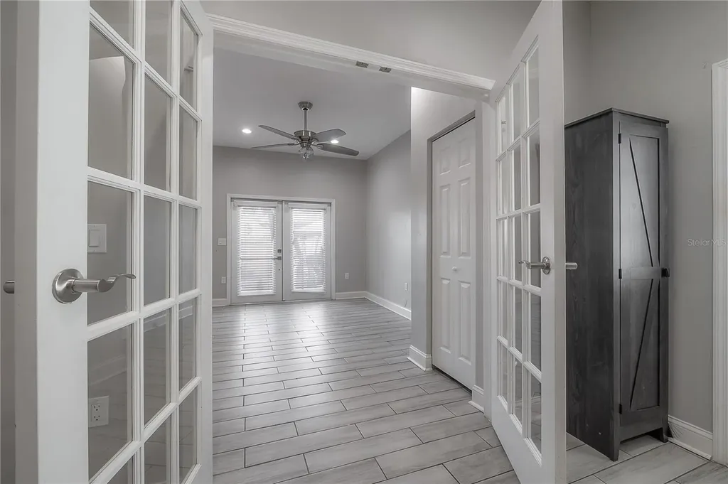 2341 W Chestnut Street Tampa FL 33607