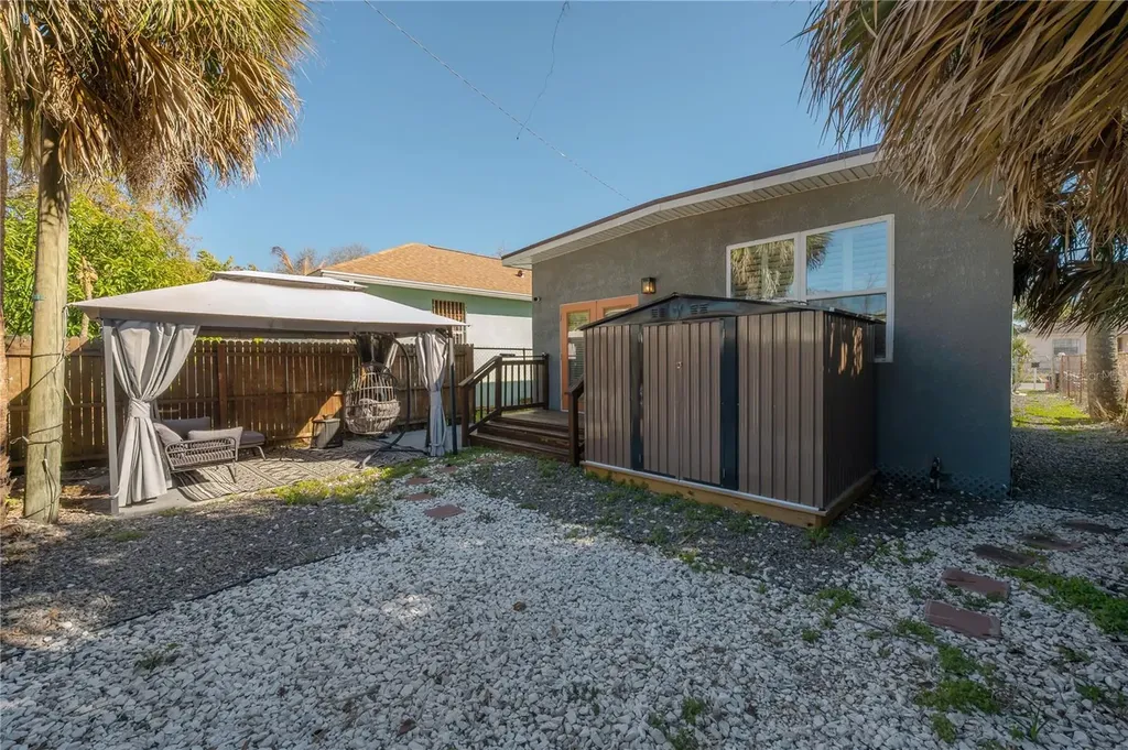 2341 W Chestnut Street Tampa FL 33607