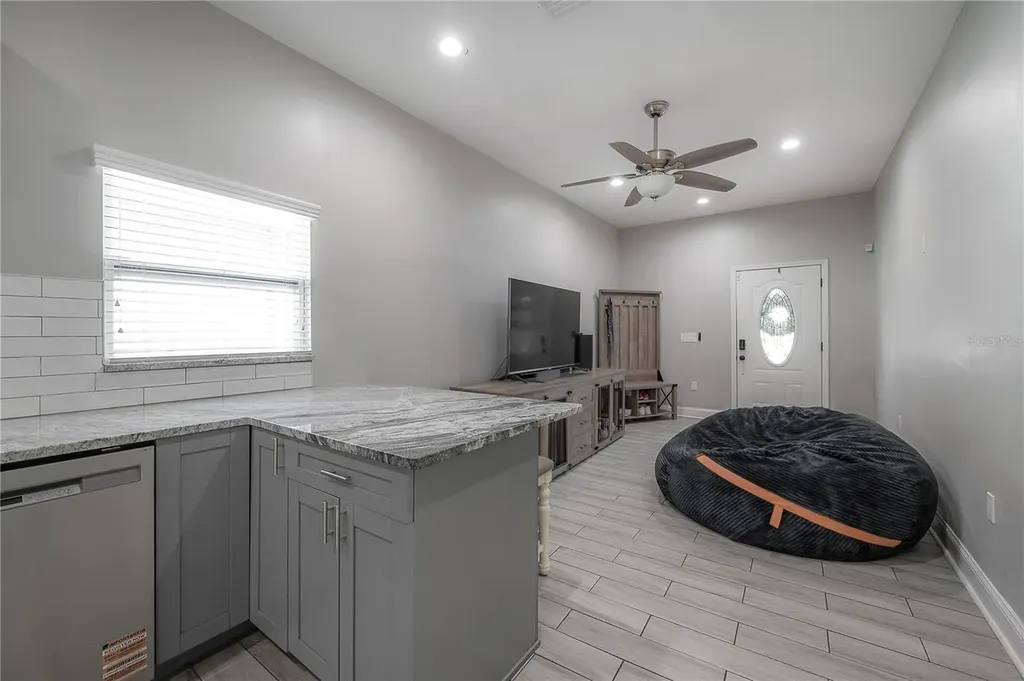 2341 W Chestnut Street Tampa FL 33607