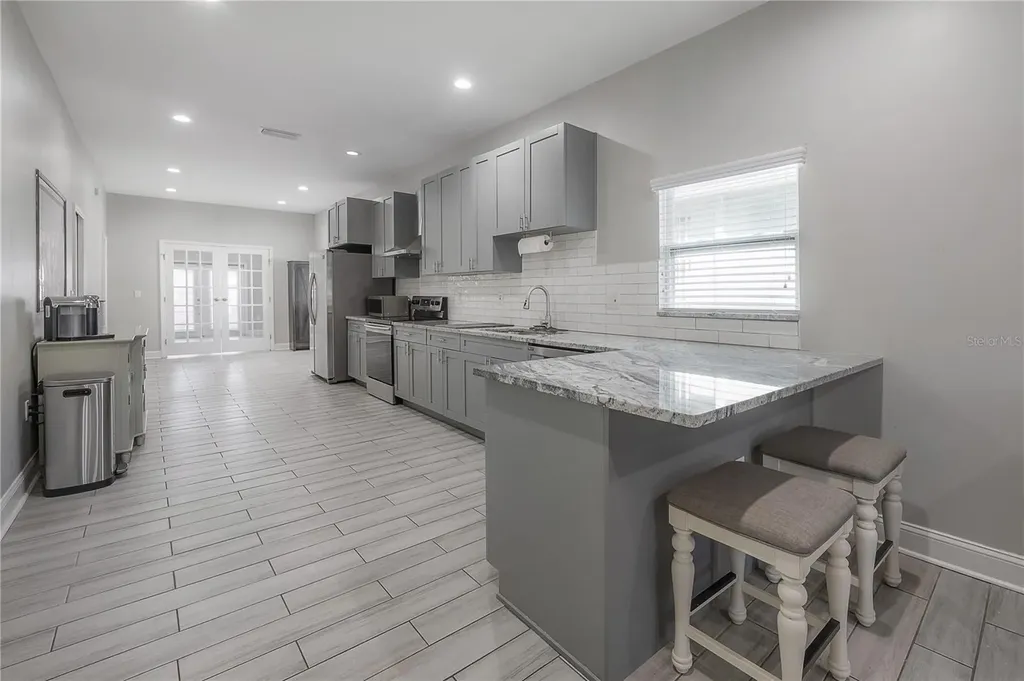 2341 W Chestnut Street Tampa FL 33607