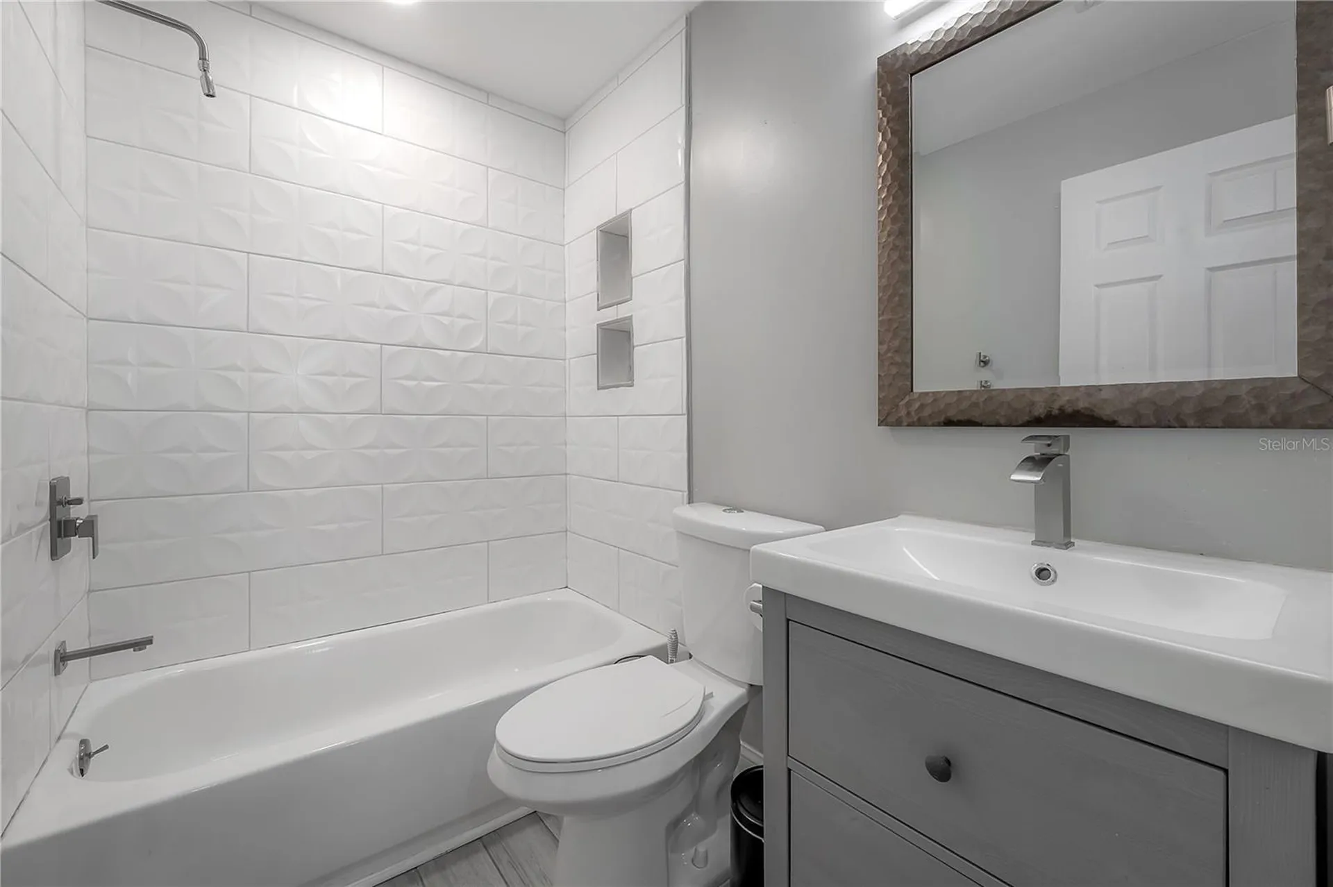 2341 W Chestnut Street Tampa FL 33607